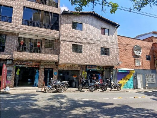 メデリン, Medellínのアパートメント・コンプレックス