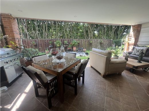 Πολυτελή κατοικία σε Envigado, Departamento de Antioquia