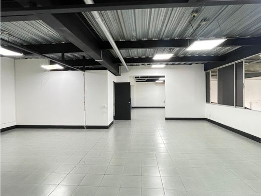 مكتب ﻓﻲ ميديلين, Medellín