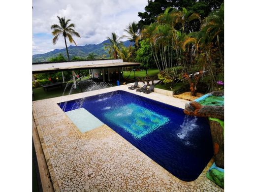 Köy evi Barbosa, Departamento de Antioquia