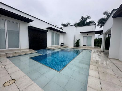 Загородный Дом, Villavicencio, Departamento del Meta