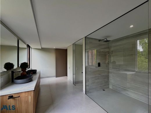 Piso / Apartamento en Medellín, Departamento de Antioquia