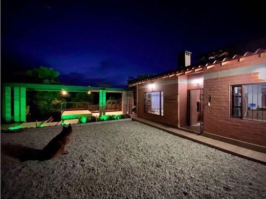 郊区住宅  Rionegro, Departamento de Antioquia