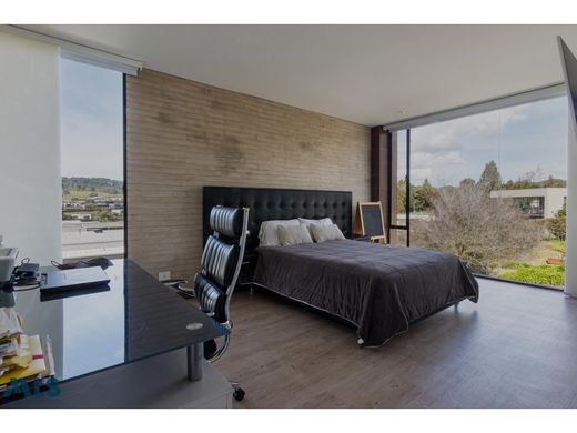 منزل ﻓﻲ Envigado, Departamento de Antioquia