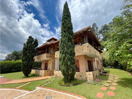 郊区住宅  Sabaneta, La Estrella