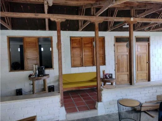 ‏בתים כפריים או חוות ב  Manizales, Departamento de Caldas