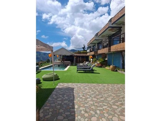 Hotel - Medellín, Departamento de Antioquia