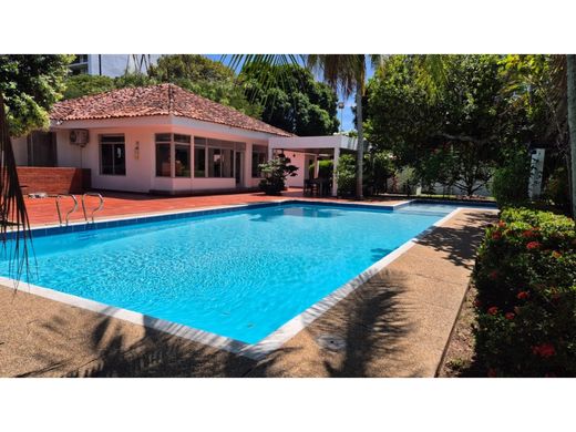 ‏בתים כפריים או חוות ב  Girardot City, Girardot