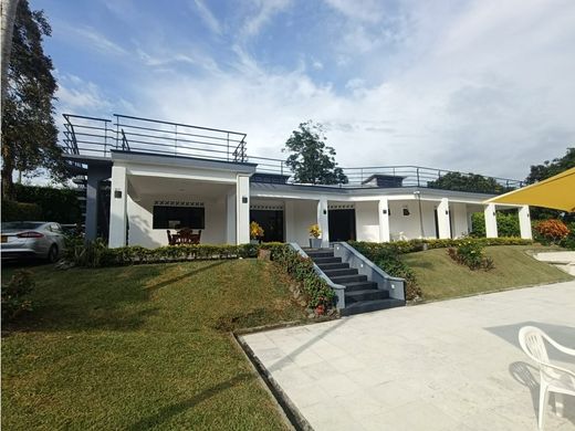 منزل ريفي ﻓﻲ Manizales, Departamento de Caldas