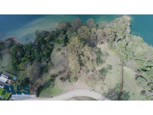 토지 / Guatapé, Departamento de Antioquia