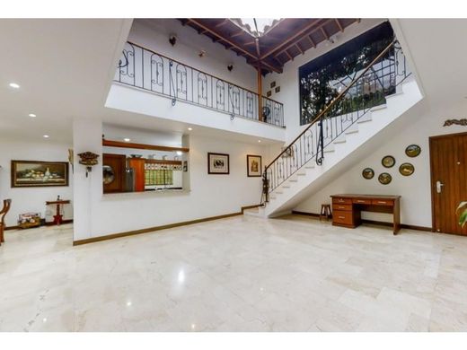 호화 저택 / 메데인, Medellín