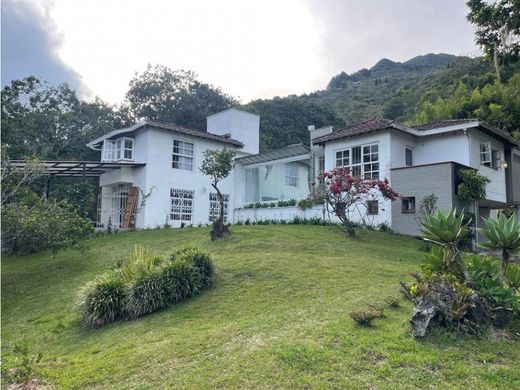 Luxus-Haus in Copacabana, Departamento de Antioquia