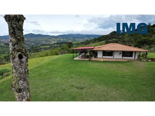 Country House in La Cumbre, Departamento del Valle del Cauca