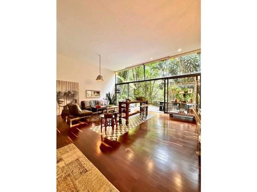 Apartment / Etagenwohnung in Medellín, Departamento de Antioquia