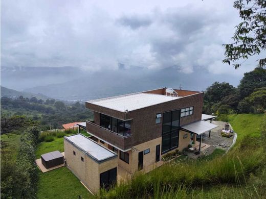 Luxus-Haus in Bello, Departamento de Antioquia