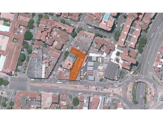 ‏קרקע ב  מדיין
, Medellín