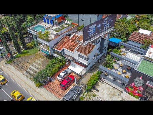 豪宅  麦德林, Medellín