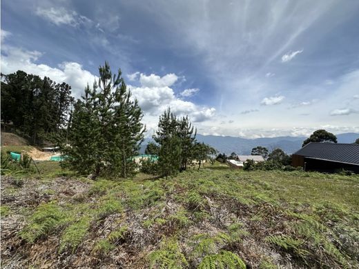 地皮  Envigado, Departamento de Antioquia