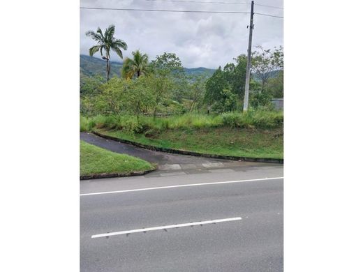 أرض ﻓﻲ Barbosa, Departamento de Antioquia