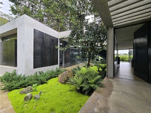 Casa de lujo en Envigado, Departamento de Antioquia