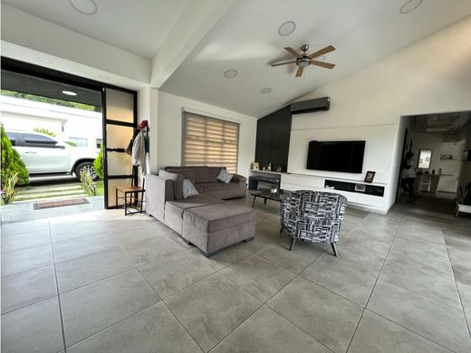 Country House in Armenia, Quindío Department