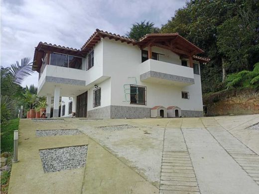 Farmhouse in Carmen de Viboral, El Carmen de Viboral