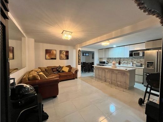 ﺷﻘﺔ ﻓﻲ ميديلين, Medellín