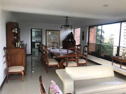 Apartment / Etagenwohnung in Medellín, Departamento de Antioquia
