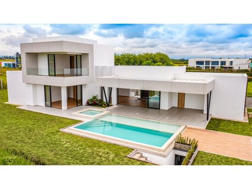 منزل ريفي ﻓﻲ Pereira, Departamento de Risaralda