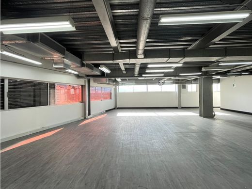 مكتب ﻓﻲ ميديلين, Medellín