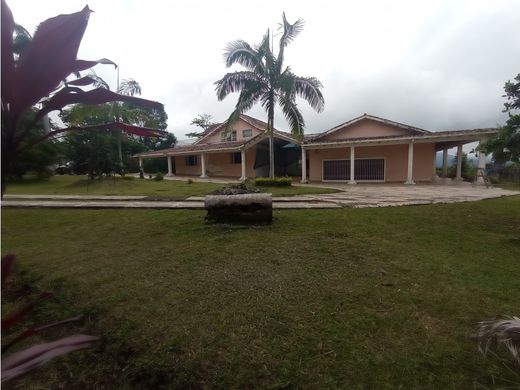 ‏בתים כפריים או חוות ב  Fusagasugá, Departamento de Cundinamarca