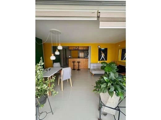 Apartment / Etagenwohnung in Cali, Departamento del Valle del Cauca