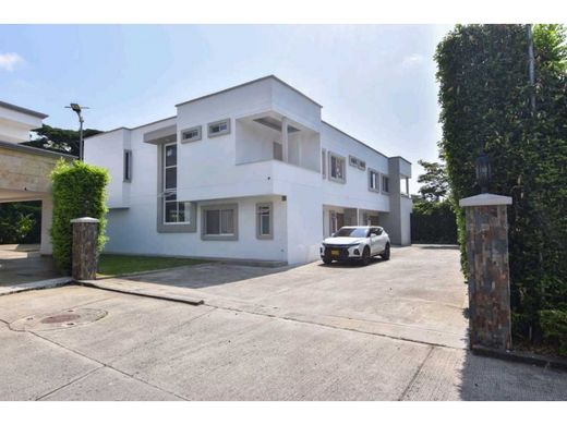 Cali, Departamento del Valle del Caucaの高級住宅