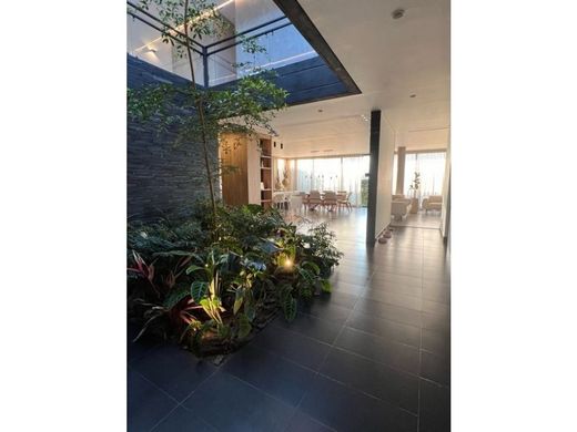 Πολυτελή κατοικία σε Μεδεγίν, Medellín