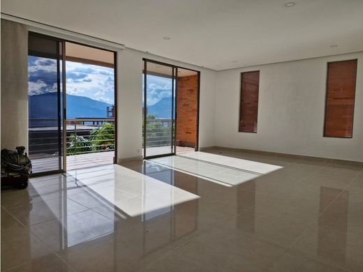 호화 저택 / 메데인, Medellín