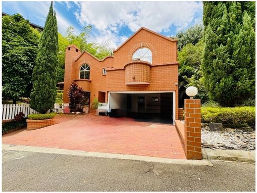 Πολυτελή κατοικία σε Μεδεγίν, Medellín