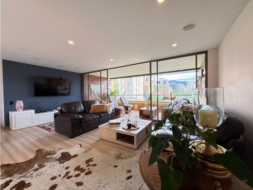 Apartment / Etagenwohnung in Medellín, Departamento de Antioquia