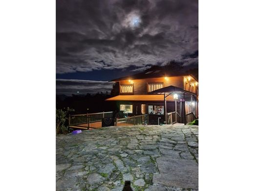 郊区住宅  波哥大, Bogotá  D.C.
