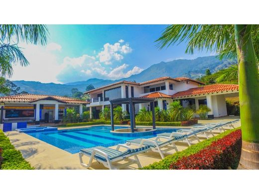 منزل ريفي ﻓﻲ Copacabana, Departamento de Antioquia