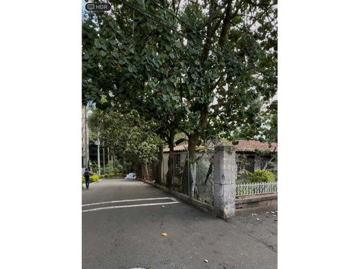 Grundstück in Medellín, Departamento de Antioquia