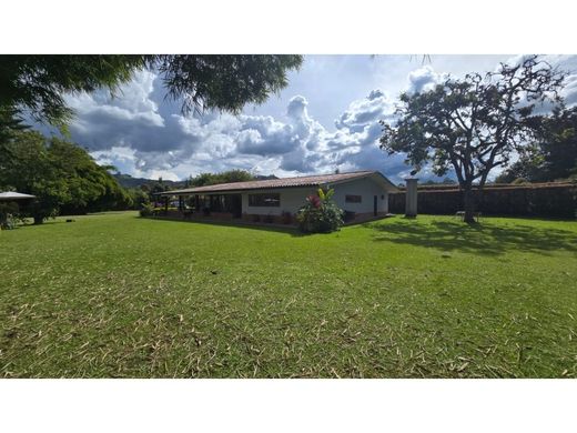 Köy evi Rionegro, Departamento de Antioquia