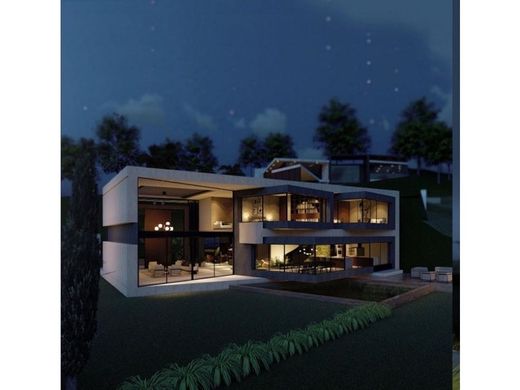 منزل ريفي ﻓﻲ Envigado, Departamento de Antioquia