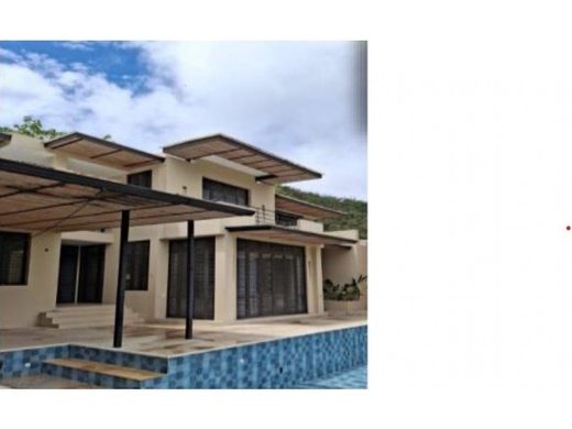 Country House in Anapoima, Cundinamarca