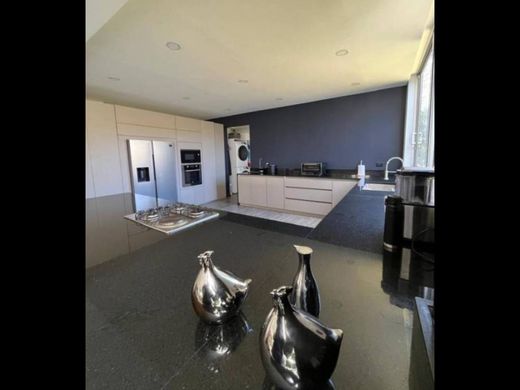 منزل ﻓﻲ Envigado, Departamento de Antioquia