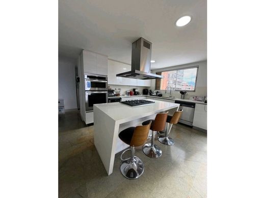Apartment / Etagenwohnung in Medellín, Departamento de Antioquia