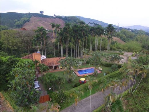 컨트리하우스 / Chinchiná, Departamento de Caldas