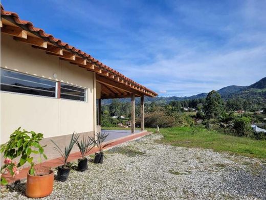 Загородный Дом, La Ceja, Departamento de Antioquia
