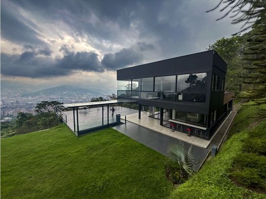 منزل ﻓﻲ Envigado, Departamento de Antioquia