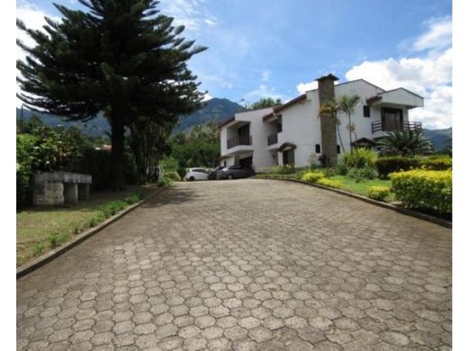 Cortijo o casa de campo en Copacabana, Departamento de Antioquia