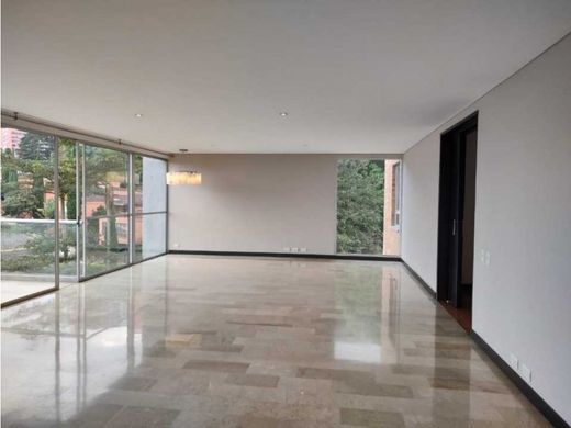 Apartment / Etagenwohnung in Medellín, Departamento de Antioquia